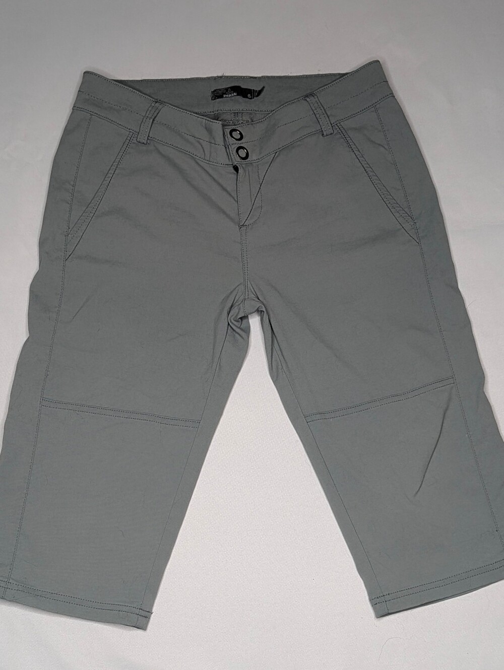 Prana Cargo Bermuda Length Shorts Womens Size 6 Gray Button Pockets